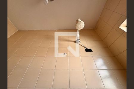 Casa à venda com 400m², 4 quartos e 8 vagas Casa à venda com 400m², 4 quartos e 8 vagasBanheiro de serviço
