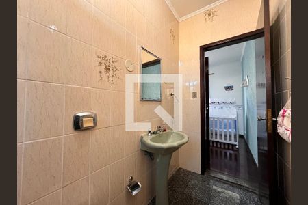 Casa à venda com 400m², 4 quartos e 8 vagas Casa à venda com 400m², 4 quartos e 8 vagasBanheiro da Suíte 1