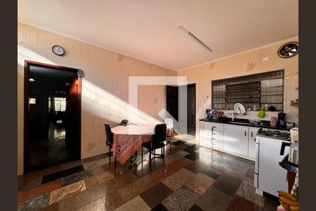 Casa à venda com 400m², 4 quartos e 8 vagas Casa à venda com 400m², 4 quartos e 8 vagasCozinha