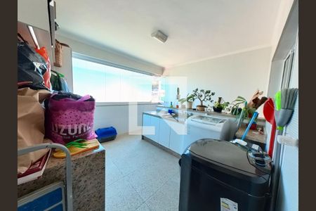 Casa à venda com 570m², 3 quartos e 5 vagasLavanderia