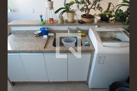 Casa à venda com 570m², 3 quartos e 5 vagasLavanderia