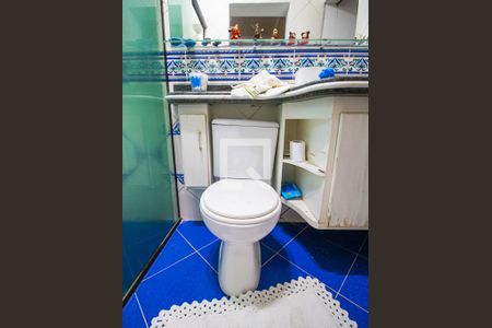 Casa à venda com 300m², 3 quartos e 2 vagasBanheiro da Suíte 2