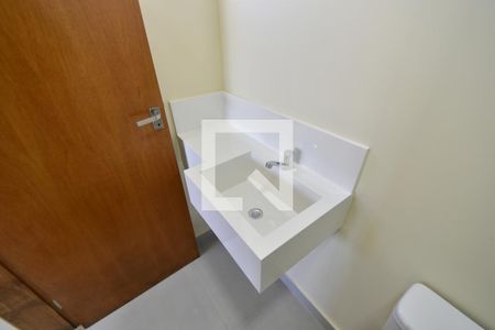 Casa à venda com 350m², 4 quartos e 6 vagasBanheiro de serviço