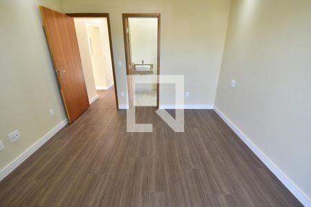 Casa à venda com 350m², 4 quartos e 6 vagasQuarto 3 - Suíte