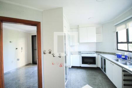 Apartamento à venda com 227m², 4 quartos e 4 vagas Apartamento à venda com 227m², 4 quartos e 4 vagasCozinha