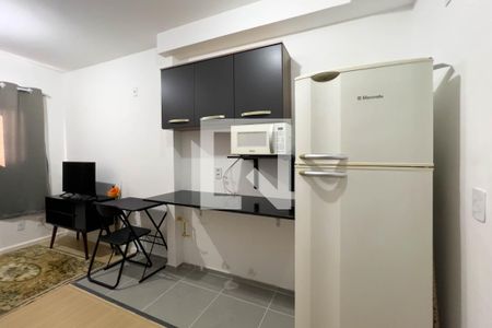 Sala e cozinha de apartamento para alugar com 1 quarto, 32m² em Sé, São Paulo