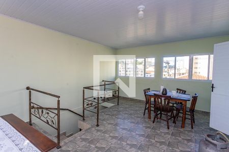 Casa à venda com 200m², 4 quartos e 2 vagas Casa à venda com 200m², 4 quartos e 2 vagasCasa 1 cozinha
