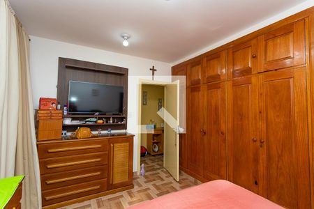 Casa à venda com 200m², 4 quartos e 2 vagas Casa à venda com 200m², 4 quartos e 2 vagasCasa 2 - quarto 1 - suíte