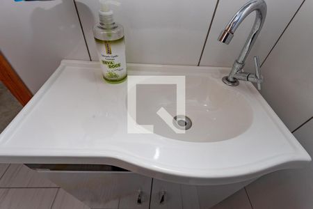 Casa à venda com 200m², 4 quartos e 2 vagas Casa à venda com 200m², 4 quartos e 2 vagasCasa 1 - banheiro