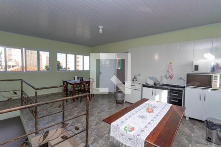 Casa à venda com 200m², 4 quartos e 2 vagas Casa à venda com 200m², 4 quartos e 2 vagasCasa 1 cozinha