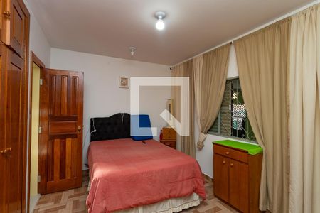 Casa à venda com 200m², 4 quartos e 2 vagas Casa à venda com 200m², 4 quartos e 2 vagasCasa 2 - quarto 1 - suíte