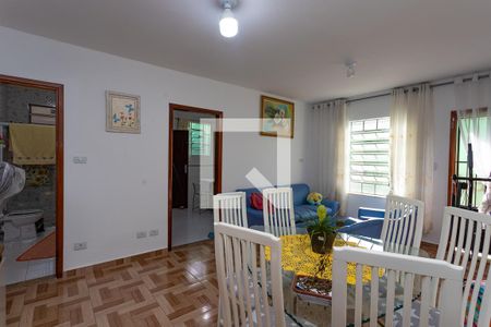Casa à venda com 200m², 4 quartos e 2 vagas Casa à venda com 200m², 4 quartos e 2 vagasCasa 2 - sala