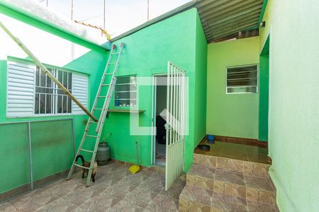 Casa à venda com 200m², 4 quartos e 2 vagas Casa à venda com 200m², 4 quartos e 2 vagasQuintal