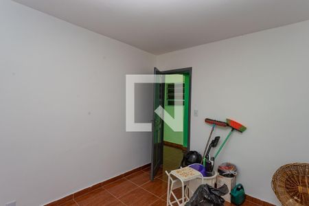 Casa à venda com 200m², 4 quartos e 2 vagas Casa à venda com 200m², 4 quartos e 2 vagasEdícula - quarto