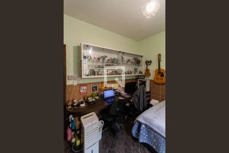 Casa à venda com 297m², 4 quartos e 3 vagas Casa à venda com 297m², 4 quartos e 3 vagasQuarto 1