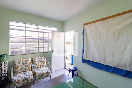 Casa à venda com 297m², 4 quartos e 3 vagas Casa à venda com 297m², 4 quartos e 3 vagasÁrea externa - Sala 2