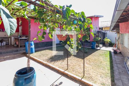 Casa à venda com 297m², 4 quartos e 3 vagas Casa à venda com 297m², 4 quartos e 3 vagasQuintal