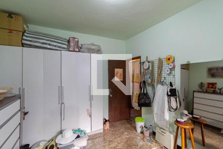 Casa à venda com 297m², 4 quartos e 3 vagas Casa à venda com 297m², 4 quartos e 3 vagasQuarto 2