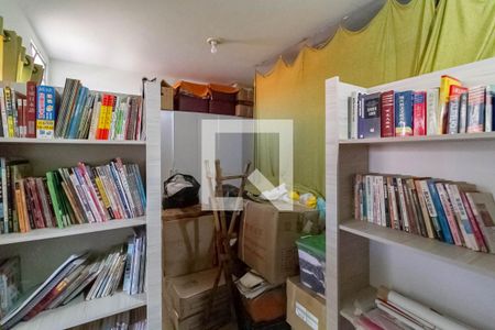 Casa à venda com 297m², 4 quartos e 3 vagas Casa à venda com 297m², 4 quartos e 3 vagasÁrea externa - Suíte 2