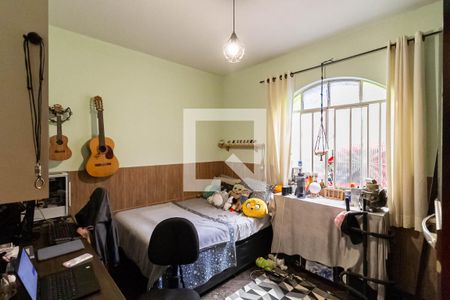 Casa à venda com 297m², 4 quartos e 3 vagas Casa à venda com 297m², 4 quartos e 3 vagasQuarto 1