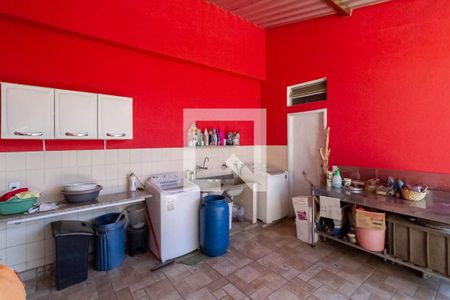 Casa à venda com 297m², 4 quartos e 3 vagas Casa à venda com 297m², 4 quartos e 3 vagasÁrea de serviço