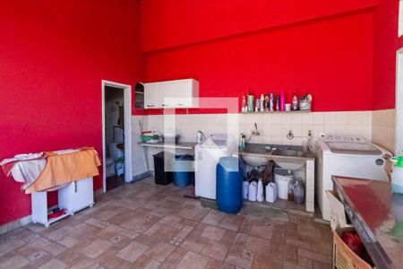 Casa à venda com 297m², 4 quartos e 3 vagas Casa à venda com 297m², 4 quartos e 3 vagasÁrea de serviço