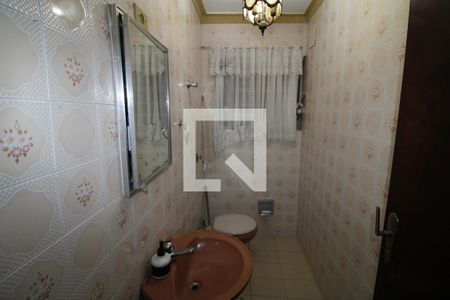 Casa à venda com 190m², 4 quartos e 3 vagasBanheiro 1