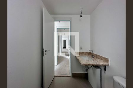 Apartamento à venda com 136m², 4 quartos e 2 vagas Apartamento à venda com 136m², 4 quartos e 2 vagasBanheiro Suíte 2