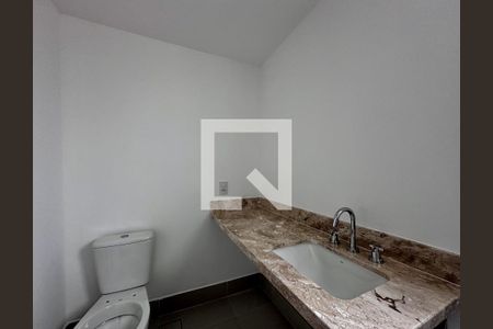 Apartamento à venda com 136m², 4 quartos e 2 vagas Apartamento à venda com 136m², 4 quartos e 2 vagasBanheiro Suíte 1