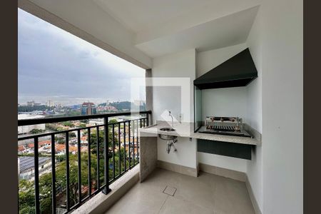 Apartamento à venda com 136m², 4 quartos e 2 vagas Apartamento à venda com 136m², 4 quartos e 2 vagasVaranda