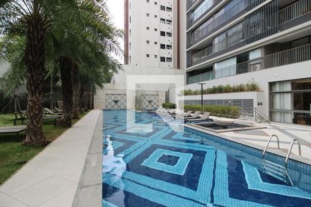 Studio à venda com 27m², 1 quarto e sem vaga Studio à venda com 27m², 1 quarto e sem vagaÁrea comum - Piscina