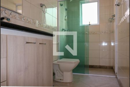 Casa à venda com 516m², 6 quartos e 10 vagasCasa 2 - 2º Piso banheiro