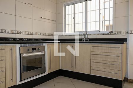 Casa à venda com 516m², 6 quartos e 10 vagasCozinha