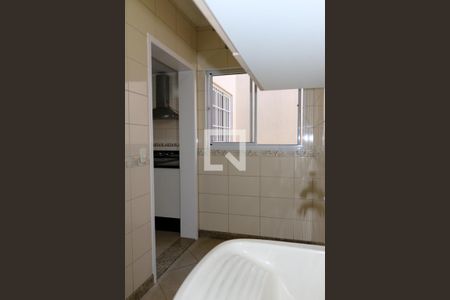 Casa à venda com 516m², 6 quartos e 10 vagasCasa 2 - 2º Piso área de serviço