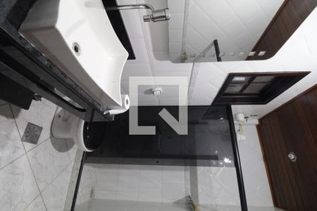 Casa à venda com 90m², 3 quartos e sem vaga Casa à venda com 90m², 3 quartos e sem vagaBanheiro Social