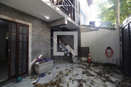 Casa à venda com 90m², 3 quartos e sem vaga Casa à venda com 90m², 3 quartos e sem vagaQuintal