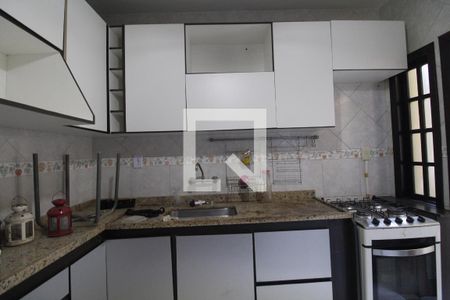 Casa à venda com 90m², 3 quartos e sem vaga Casa à venda com 90m², 3 quartos e sem vagaCozinha