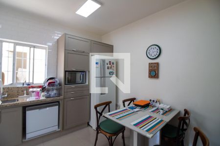 Casa à venda com 184m², 3 quartos e 3 vagasCozinha