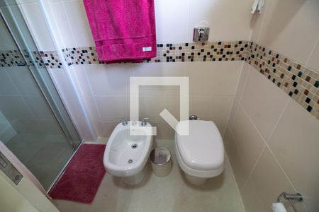 Casa à venda com 184m², 3 quartos e 3 vagasBanheiro