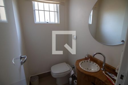 Casa à venda com 184m², 3 quartos e 3 vagasLavabo