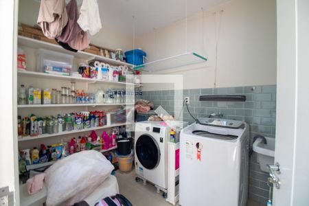 Casa à venda com 184m², 3 quartos e 3 vagasÁrea de Serviço