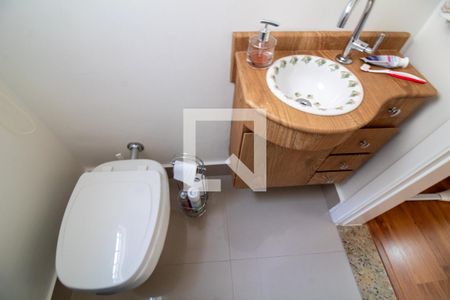 Casa à venda com 184m², 3 quartos e 3 vagasLavabo