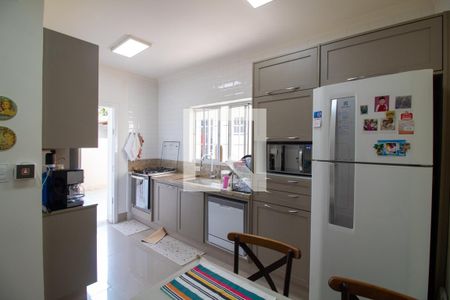 Casa à venda com 184m², 3 quartos e 3 vagasCozinha