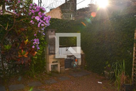 Casa à venda com 240m², 4 quartos e 2 vagas Casa à venda com 240m², 4 quartos e 2 vagasJardim