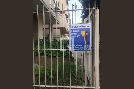 Apartamento à venda com 90m², 3 quartos e 1 vaga Apartamento à venda com 90m², 3 quartos e 1 vagaInstalação da Plaquinha