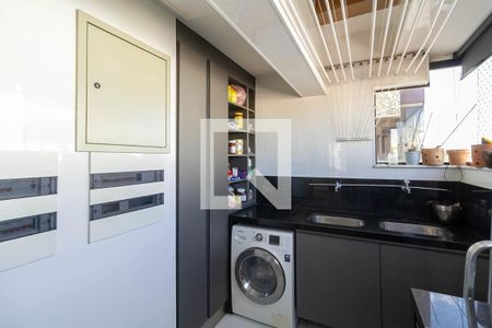 Apartamento à venda com 202m², 3 quartos e 3 vagasCobertura - Área de serviço 