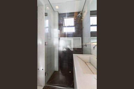 Apartamento à venda com 202m², 3 quartos e 3 vagasBanheiro da suíte 3