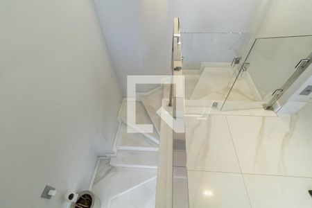 Apartamento à venda com 202m², 3 quartos e 3 vagasEscada