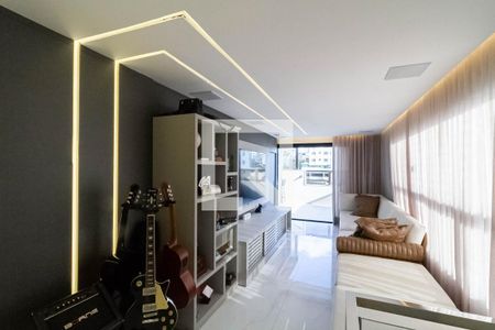 Apartamento à venda com 202m², 3 quartos e 3 vagasCobertura - Sala 2