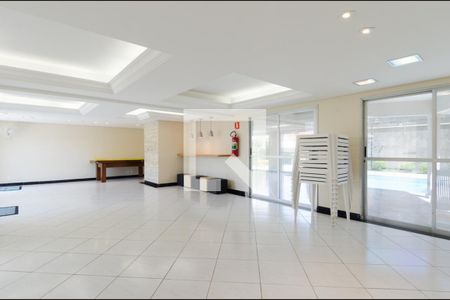 Apartamento à venda com 70m², 3 quartos e 1 vaga Apartamento à venda com 70m², 3 quartos e 1 vagaÁrea comum - Salão de festas